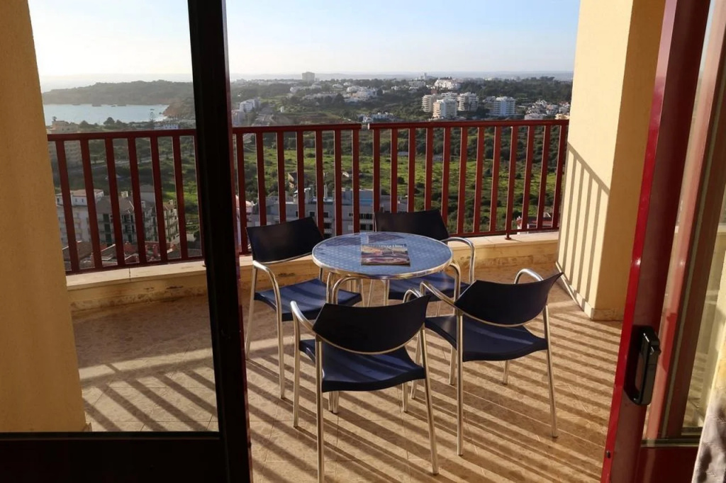 Balcony & Terrace