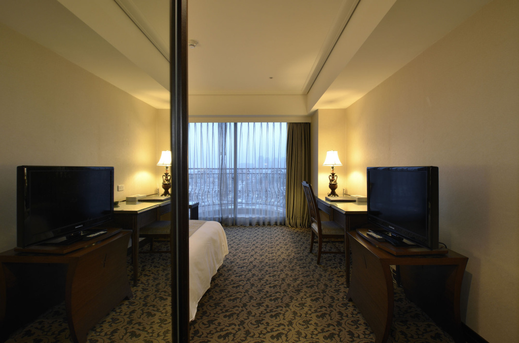 Отель Hotel RegaLees в Новый Тайбэе