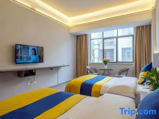 Deluxe Double room (twin beds)