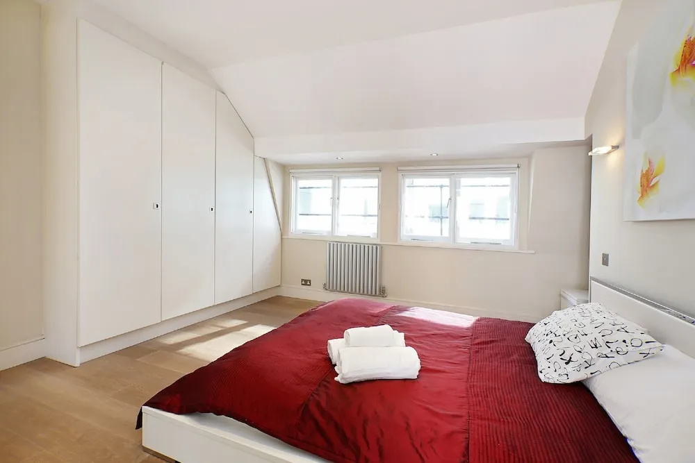 Trafalgar Square - Piccadilly Circus Apt