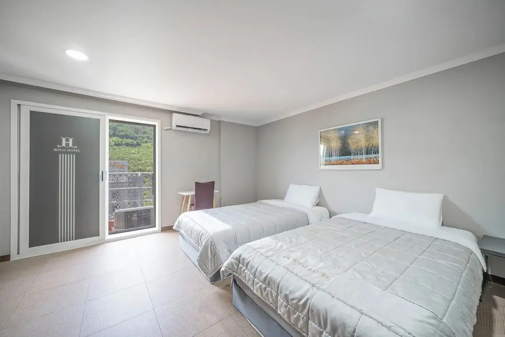 Standard Double room (twin beds)