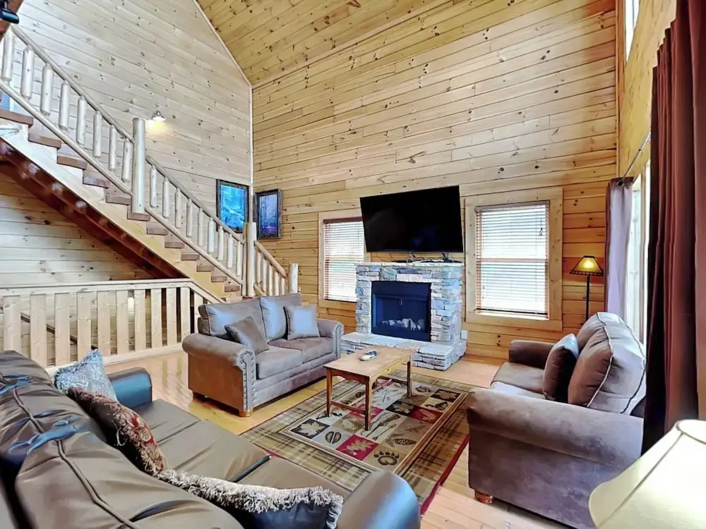 5 Bedrooms Studio with balcony