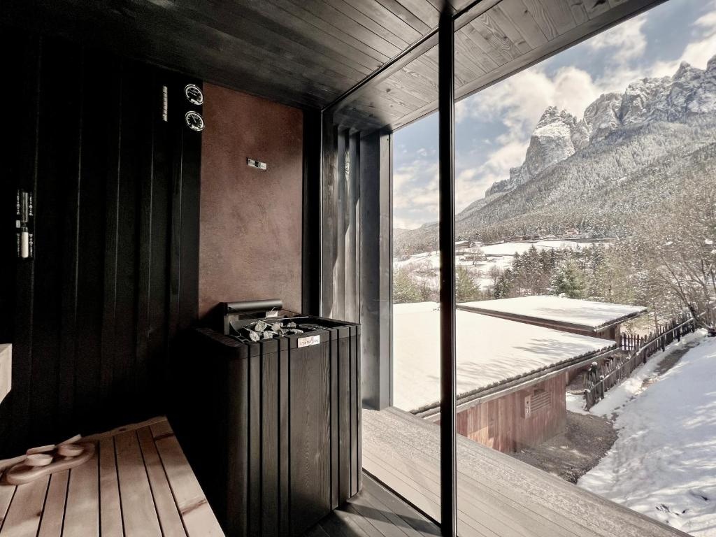 2 Bedrooms Chalet