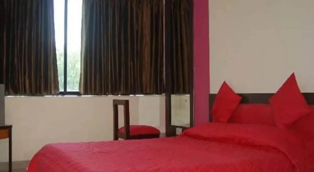 Tisha Apartment Hotel