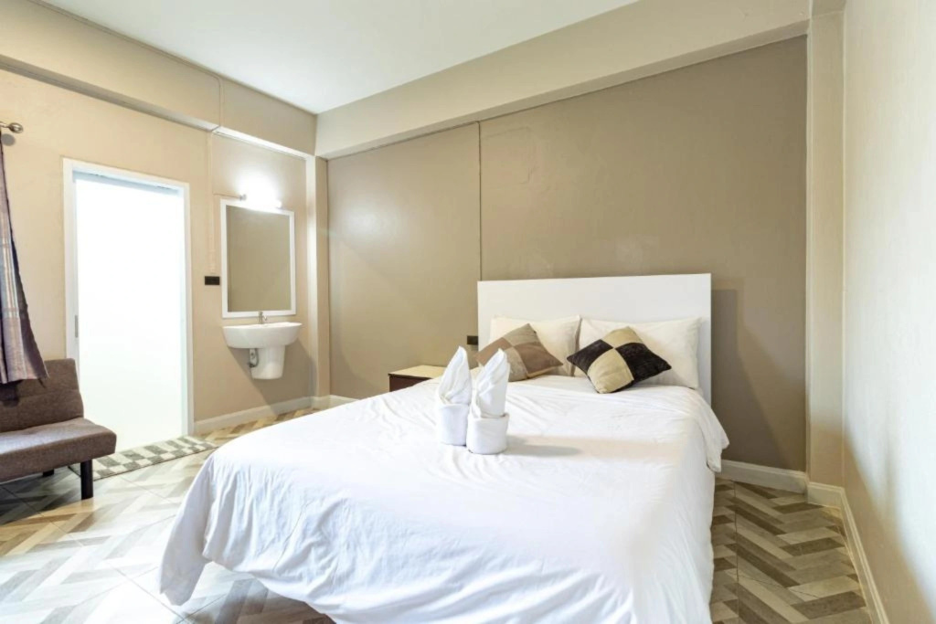 Standard Double room (full double bed)