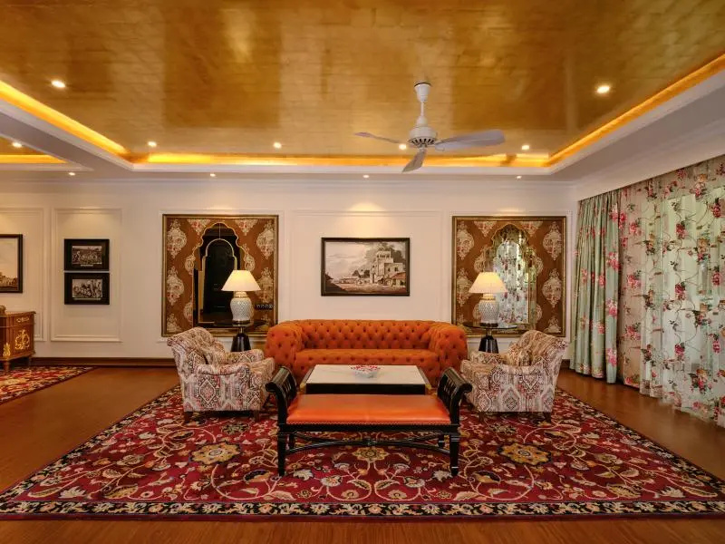 Standard Suite