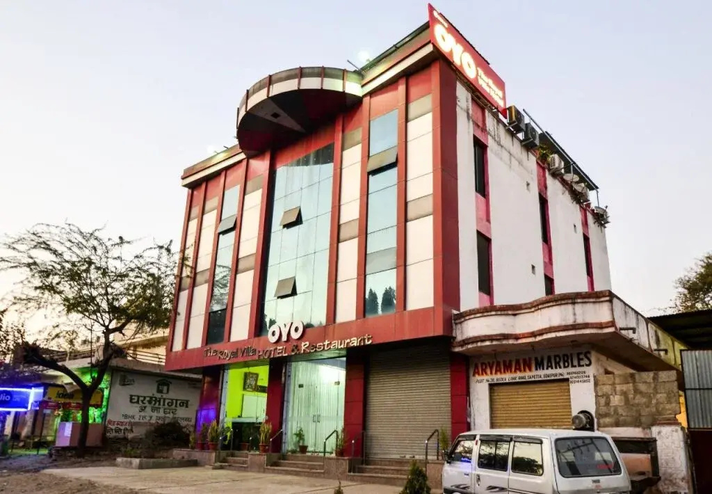 The Royal Villa And Restaurant By OYO Rooms