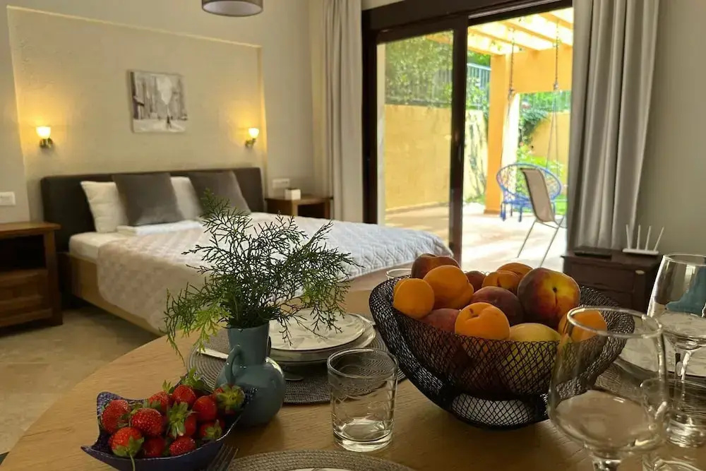 Studio with garden view