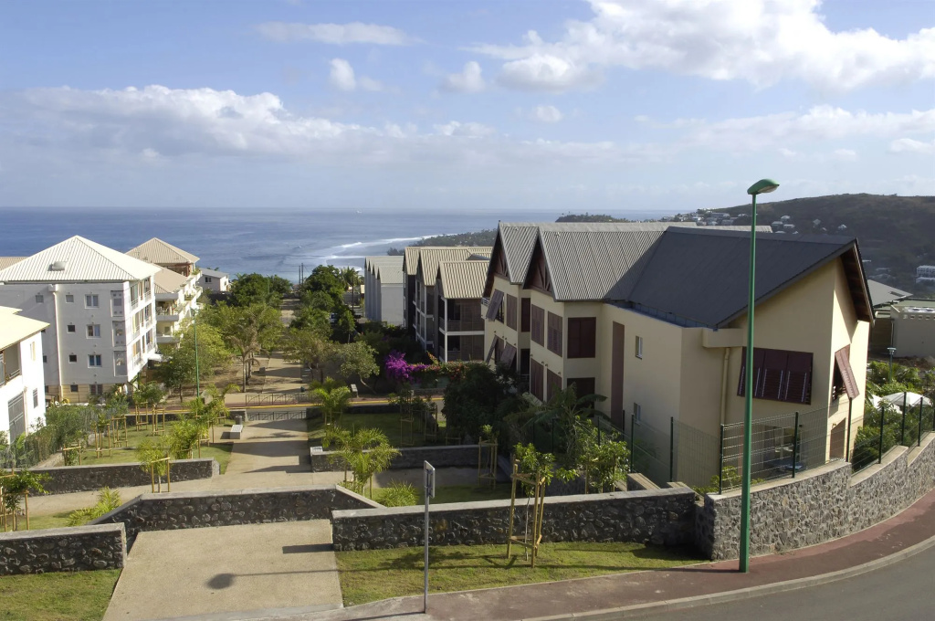 Beach & Waterfront