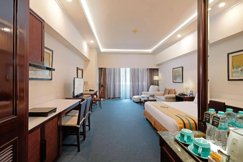 Sunlake Waterfront Resort and Convention - фото 43