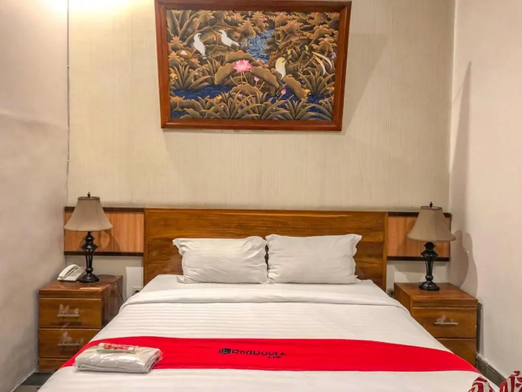 Deluxe Double room (full double bed)