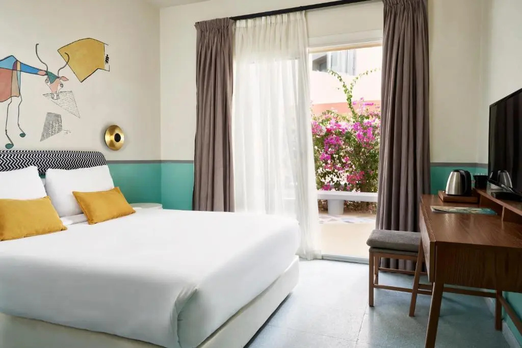 Standard Double room (full double bed)