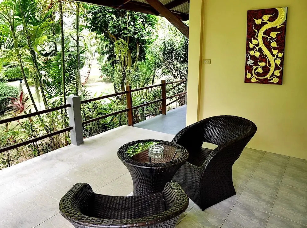 1 Bedroom Deluxe Bungalow with balcony and with garden view