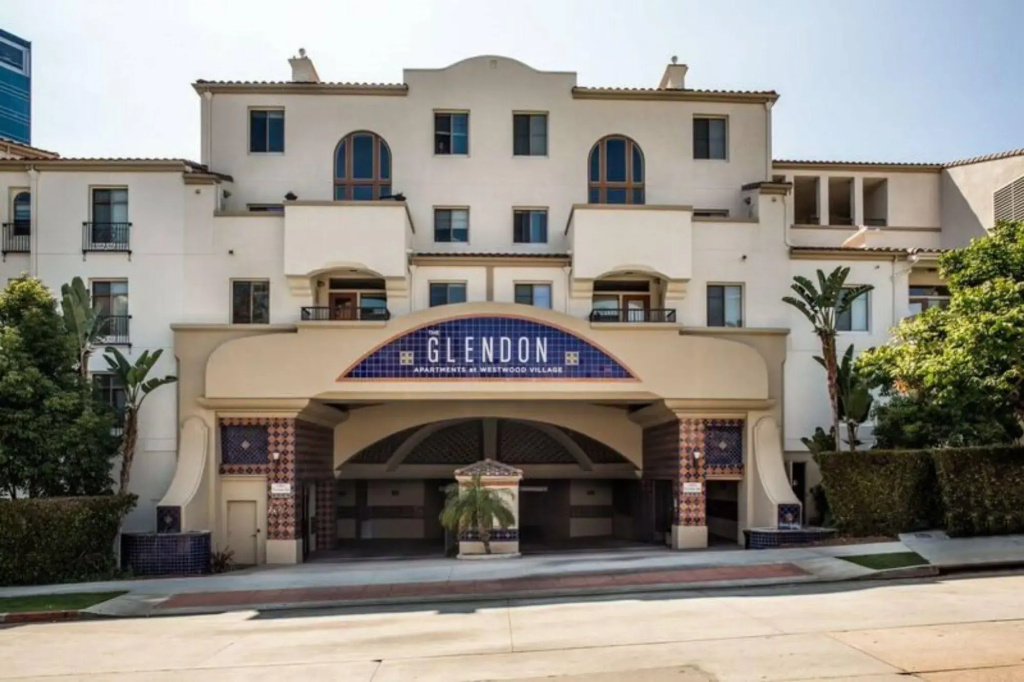 Global Luxury Suites at Tiverton Ave