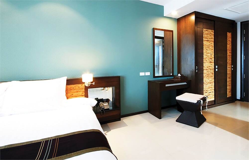 Номер Deluxe с балконом в Tara Mantra Cha Am Resort