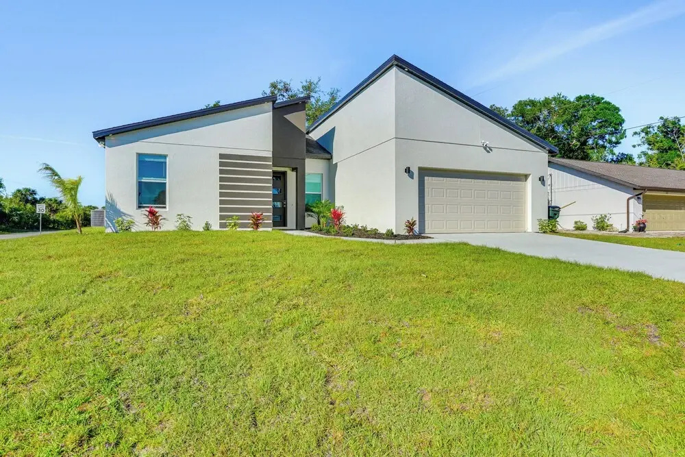 Peaceful Getaway in North Port w/ Spacious Yard