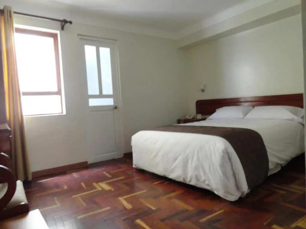 Emperador Plaza - Chambres