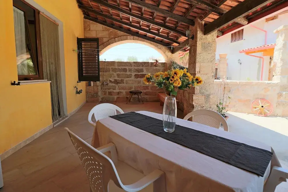 2 Bedrooms Cottage