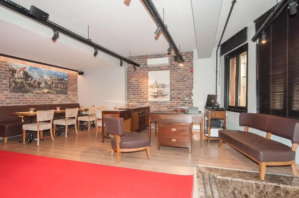 Hotel photo 12