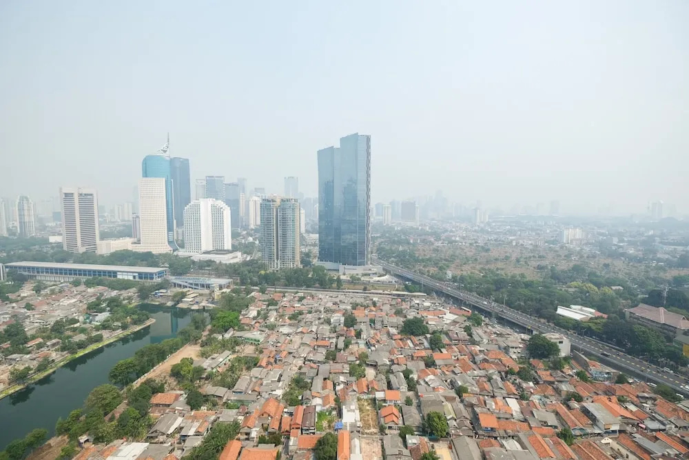 Great Choice and Strategic 1BR Apartment at Thamrin Residence
