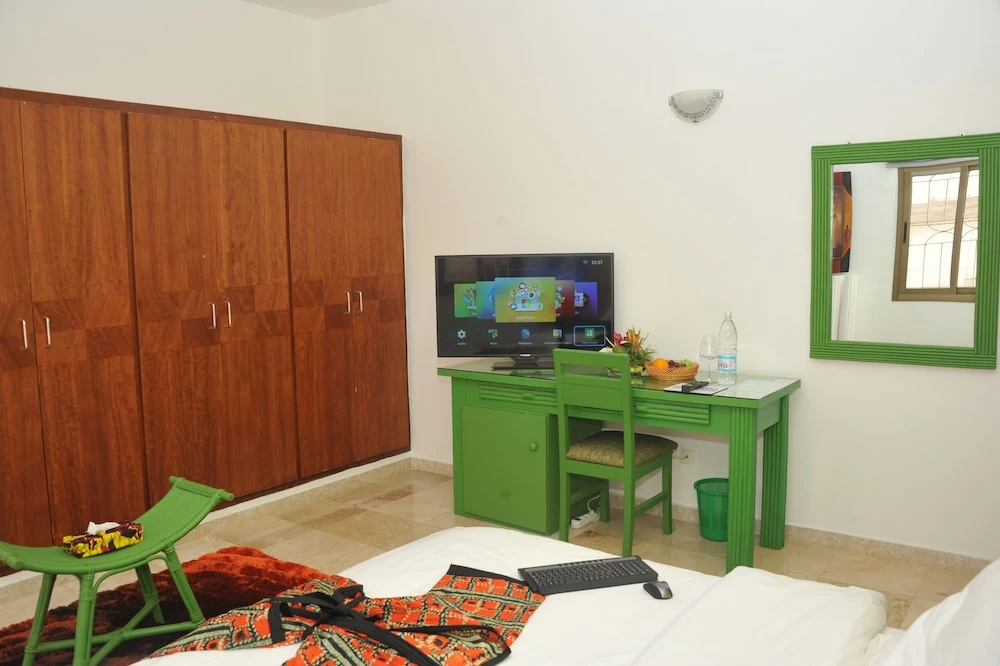 Comfort room