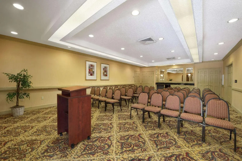 Hawthorn Suites by Wyndham Jacksonville - Général