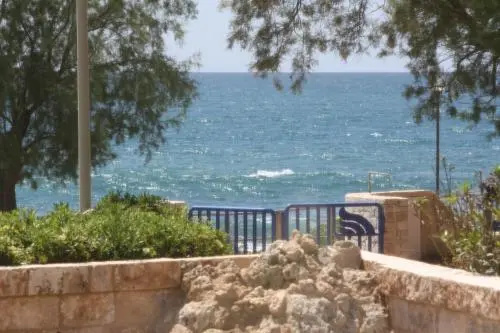 Beach & Waterfront