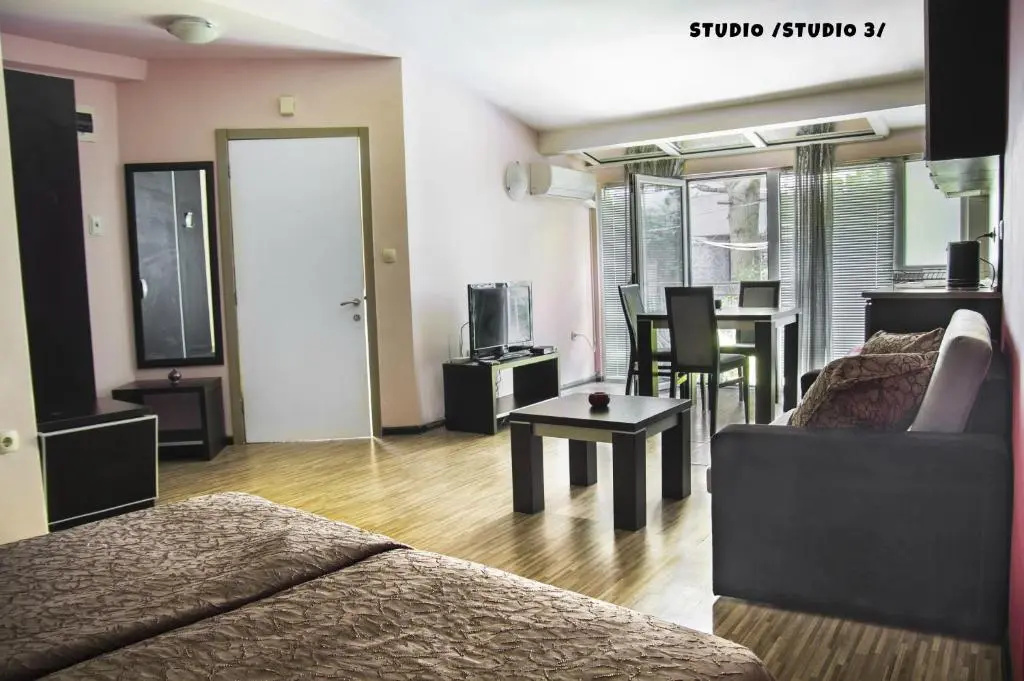 Yes Varna Studio - Chambres