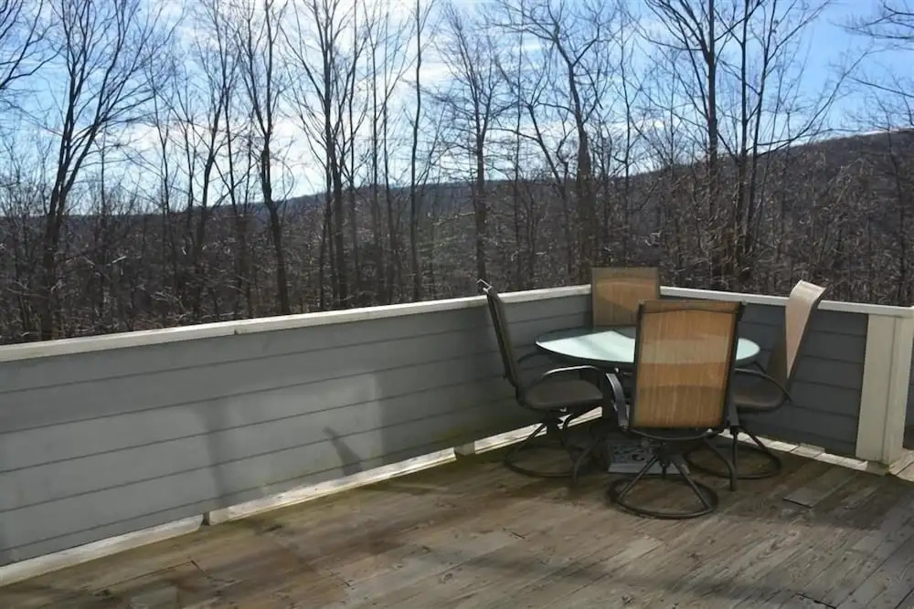 Seven Springs Woodridge 3 Bedroom Condo, Private Deck, Forest view by RedAwning