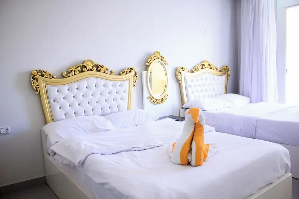 2 Bedrooms Apartment