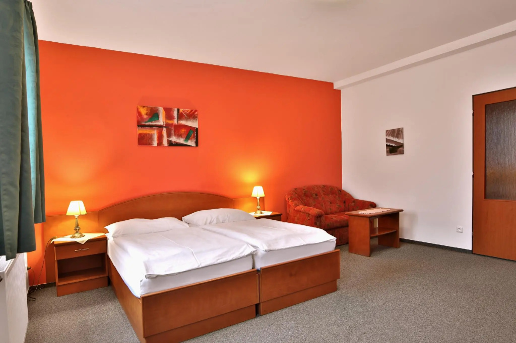 Superior Double room (full double bed)