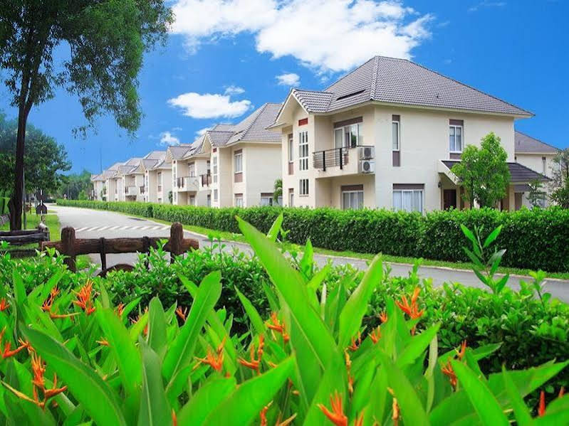 Lakeview Villas and Vietnam Golf Club - Ho Chi Minh City