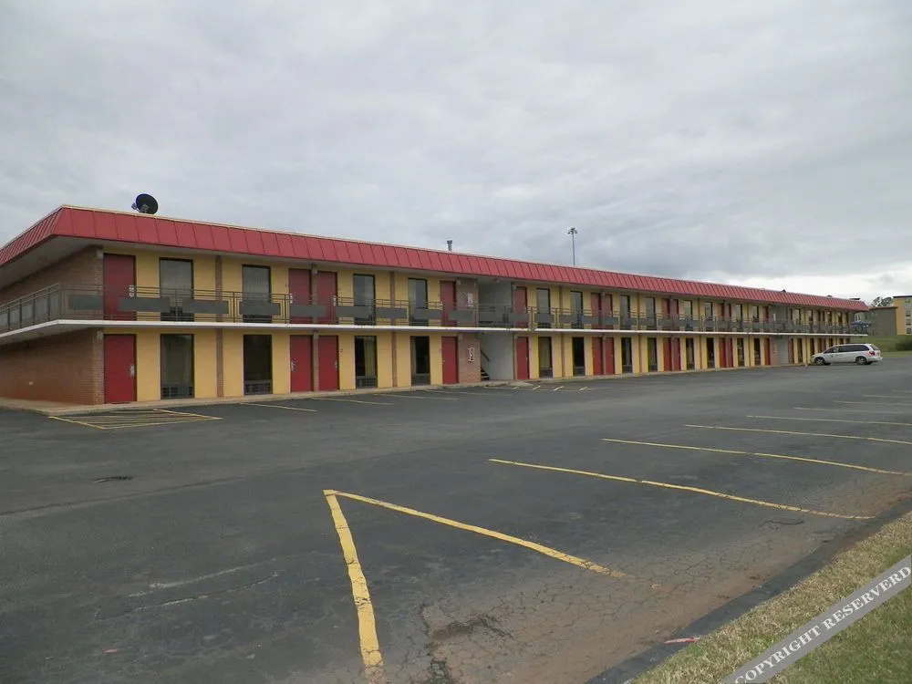 Studio 6 Suites Perry, GA
