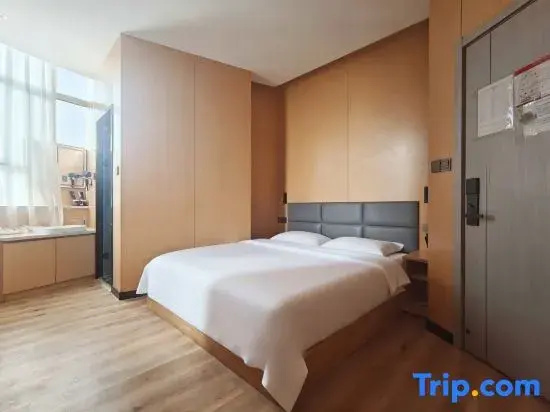 Bed in Dorm