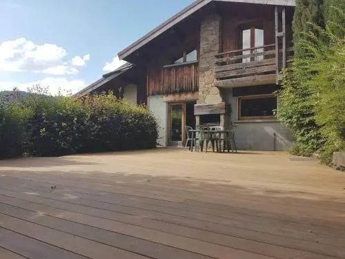 House Chalet très haut standing 9-10 pers, proche des pistes!