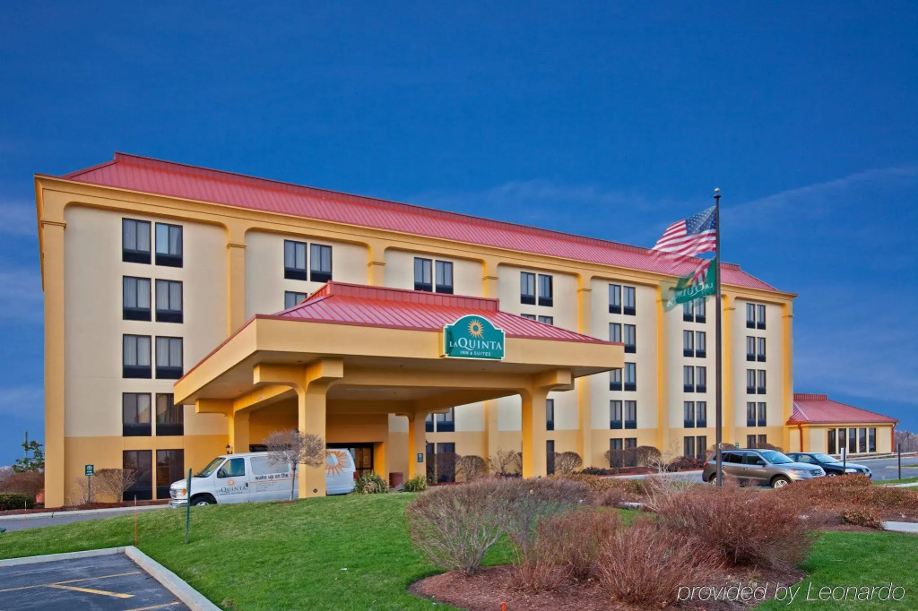 Holiday Inn Express Rochester - University Area photo 7