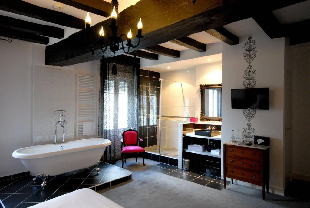 Afficher la photo 8 — Logis Hôtel Restaurant Le Cheval Blanc