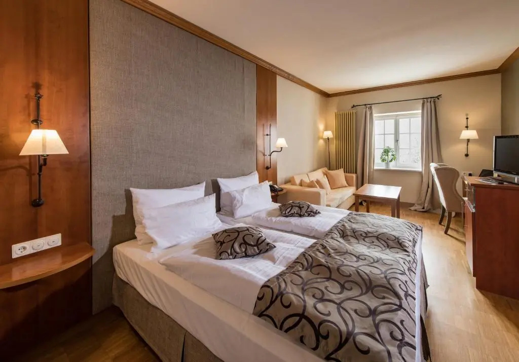 Standard Double room (full double bed)