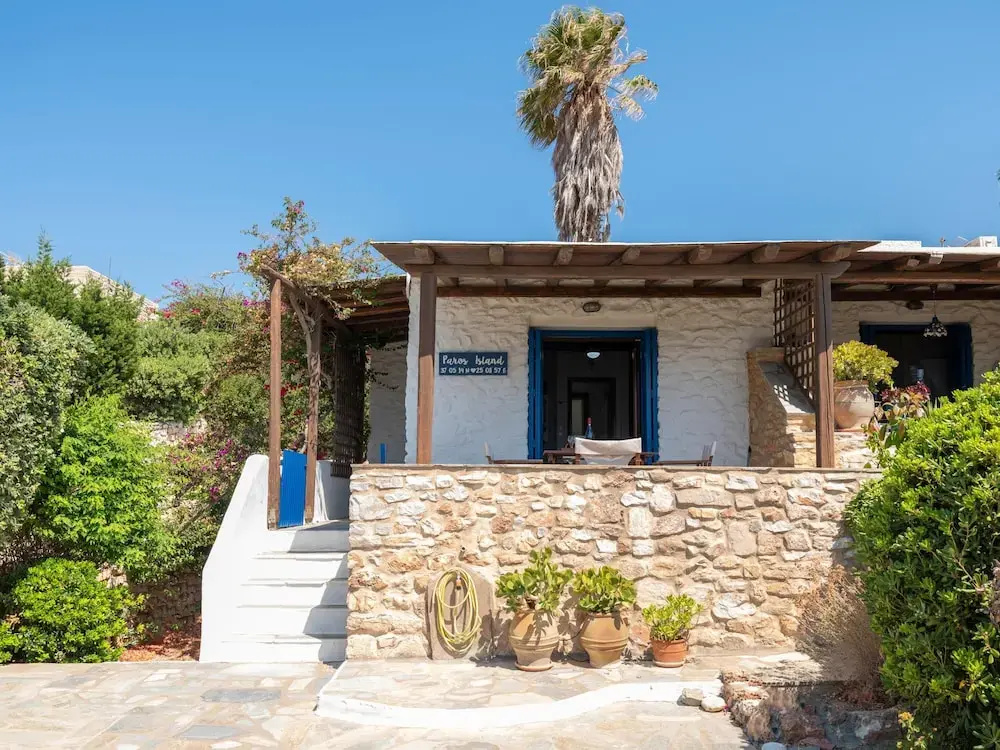Elena s Traditional Dreamhouse