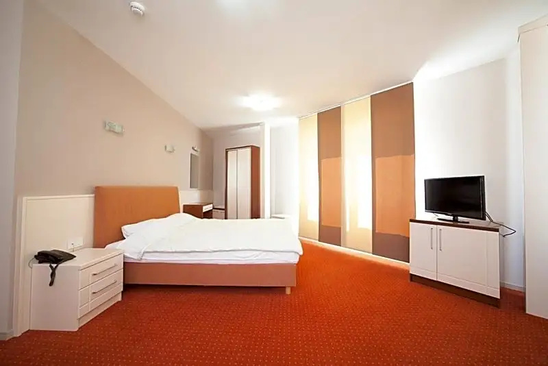 Standard Double room (full double bed)