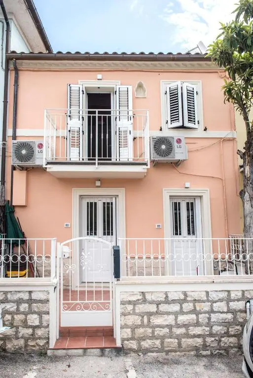 S221 - Sirolo, nuovissimo bilocale in villetta pt