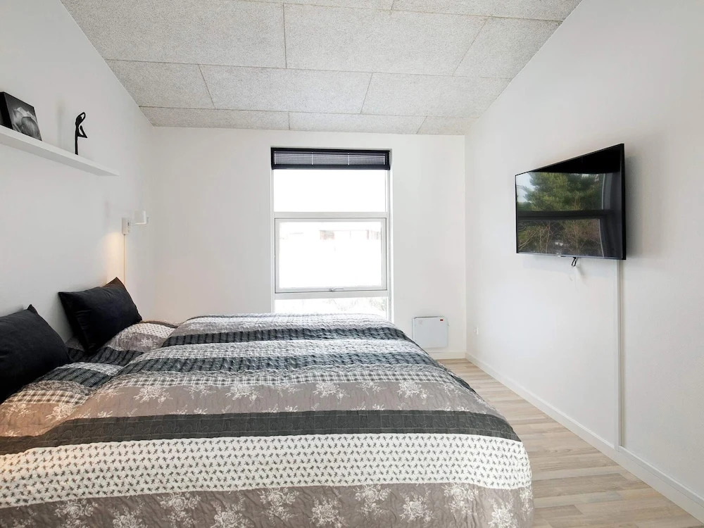 Peaceful Holiday Home in Blavand Denmark With Terrace - фото 3