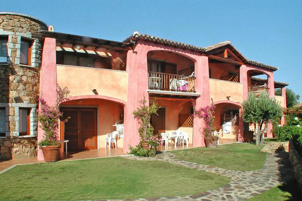 Apartment in Golfo Aranci with receptions