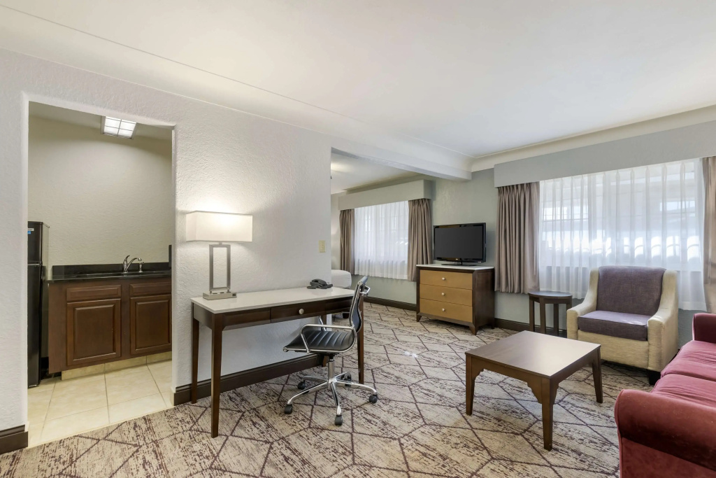 Best Western Plus Longbranch Hotel & Convention Center - Général