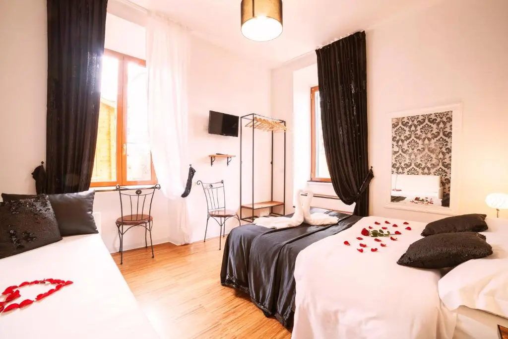 Standard Double room (full double bed)