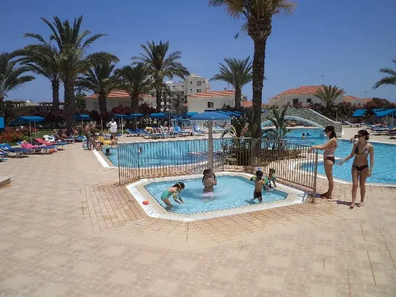 Beach & Waterfront