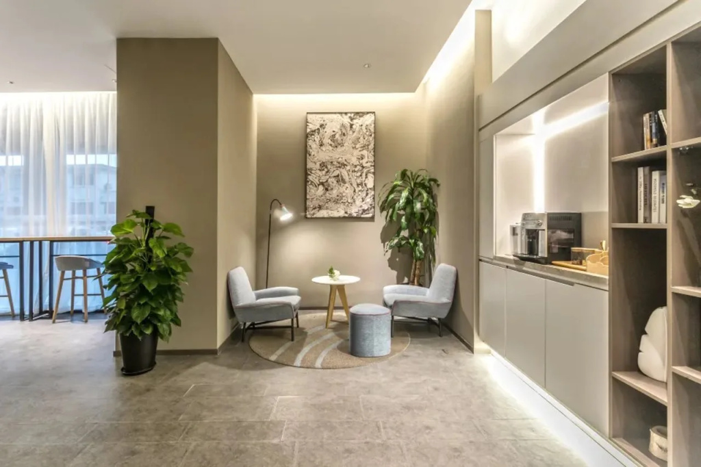 Lobby & Reception