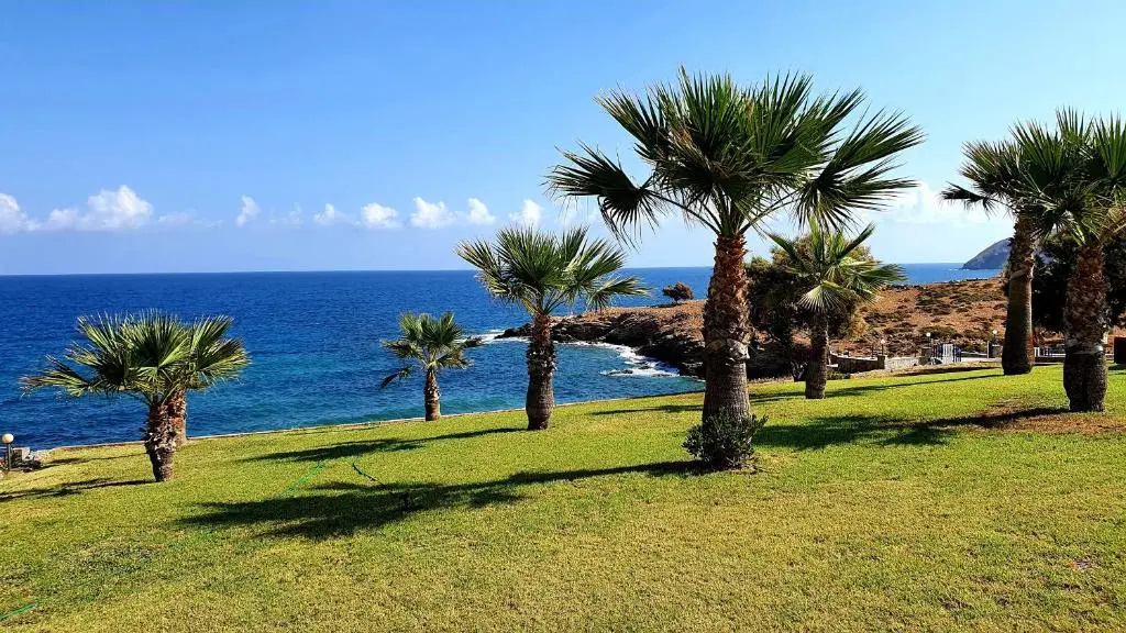 Economy Double room with partial sea view (twin beds)