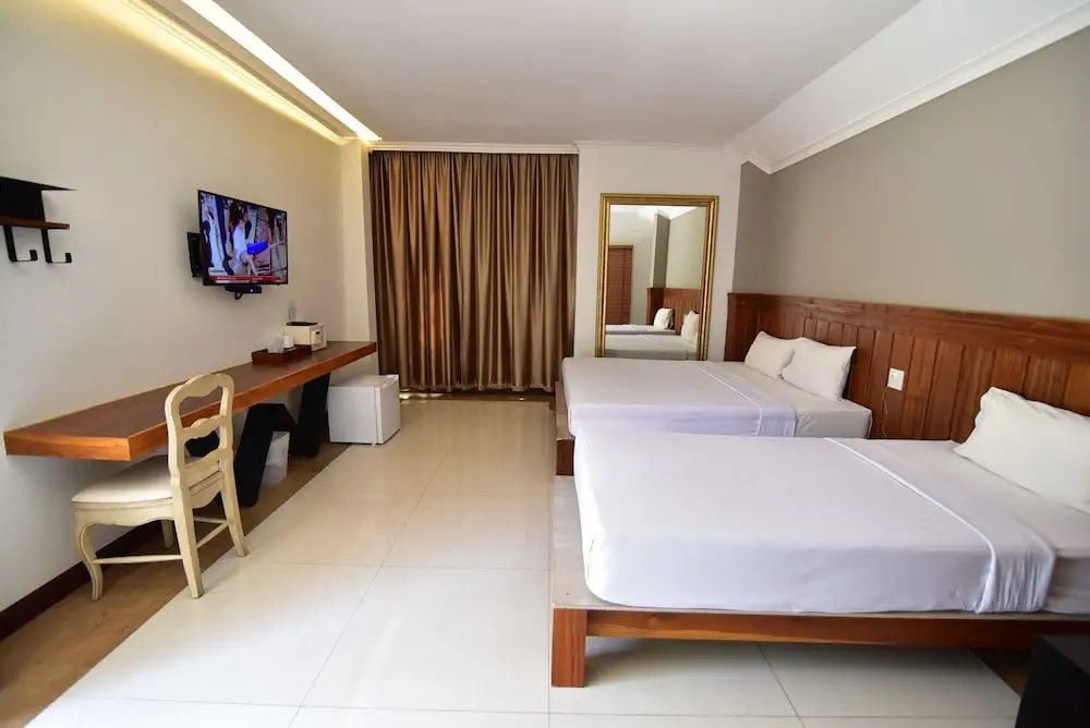 Standard Triple room