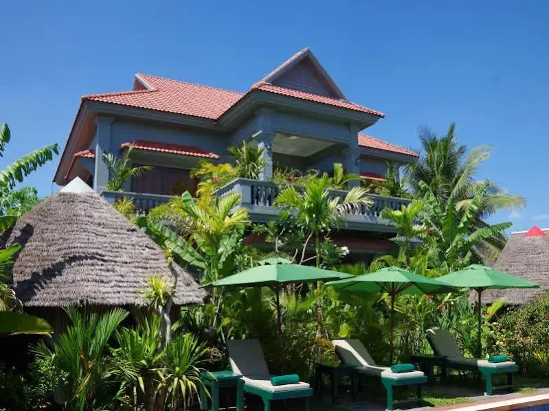 3 Monkeys Villa Hotel